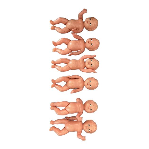 Muñeco bebé pequeño articulado
