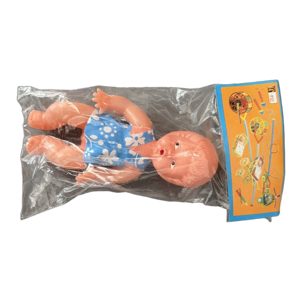 Muñeco bebé FAL con peto azul — imagen 3