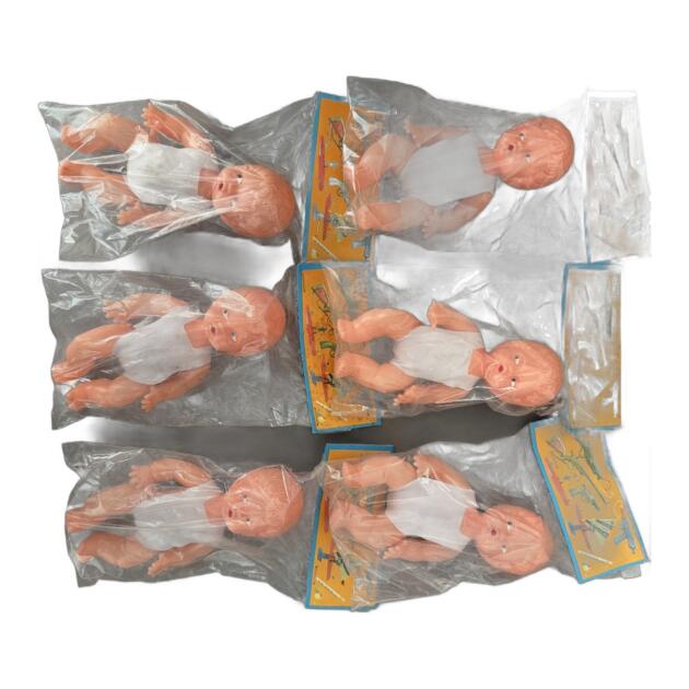 Muñeco bebé FAL grande, prenda blanca