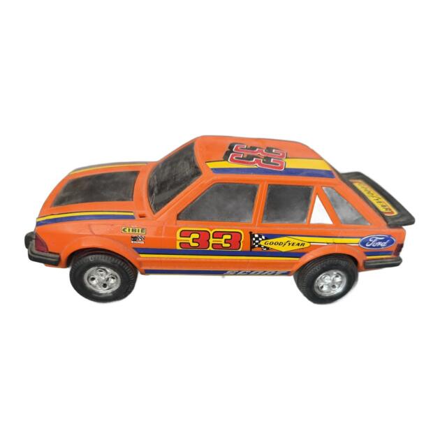 Ford Escort XR3 Goodyear naranja